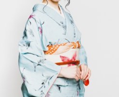 着物を着た女性